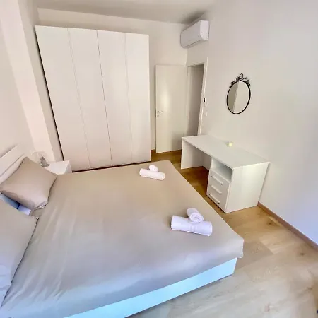 Sweet House In The Heart Of Apartment *